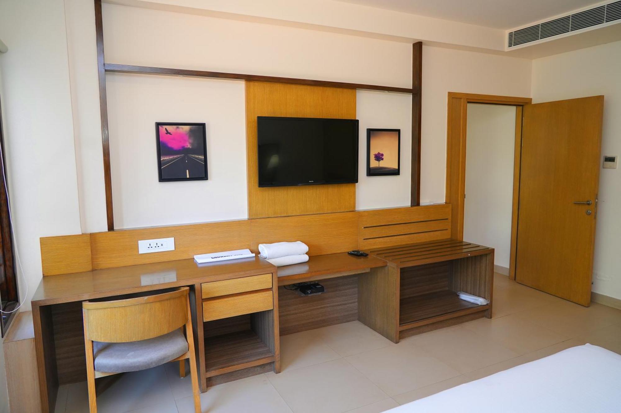 Purple Cloud Hotel Devanahalli Exterior photo