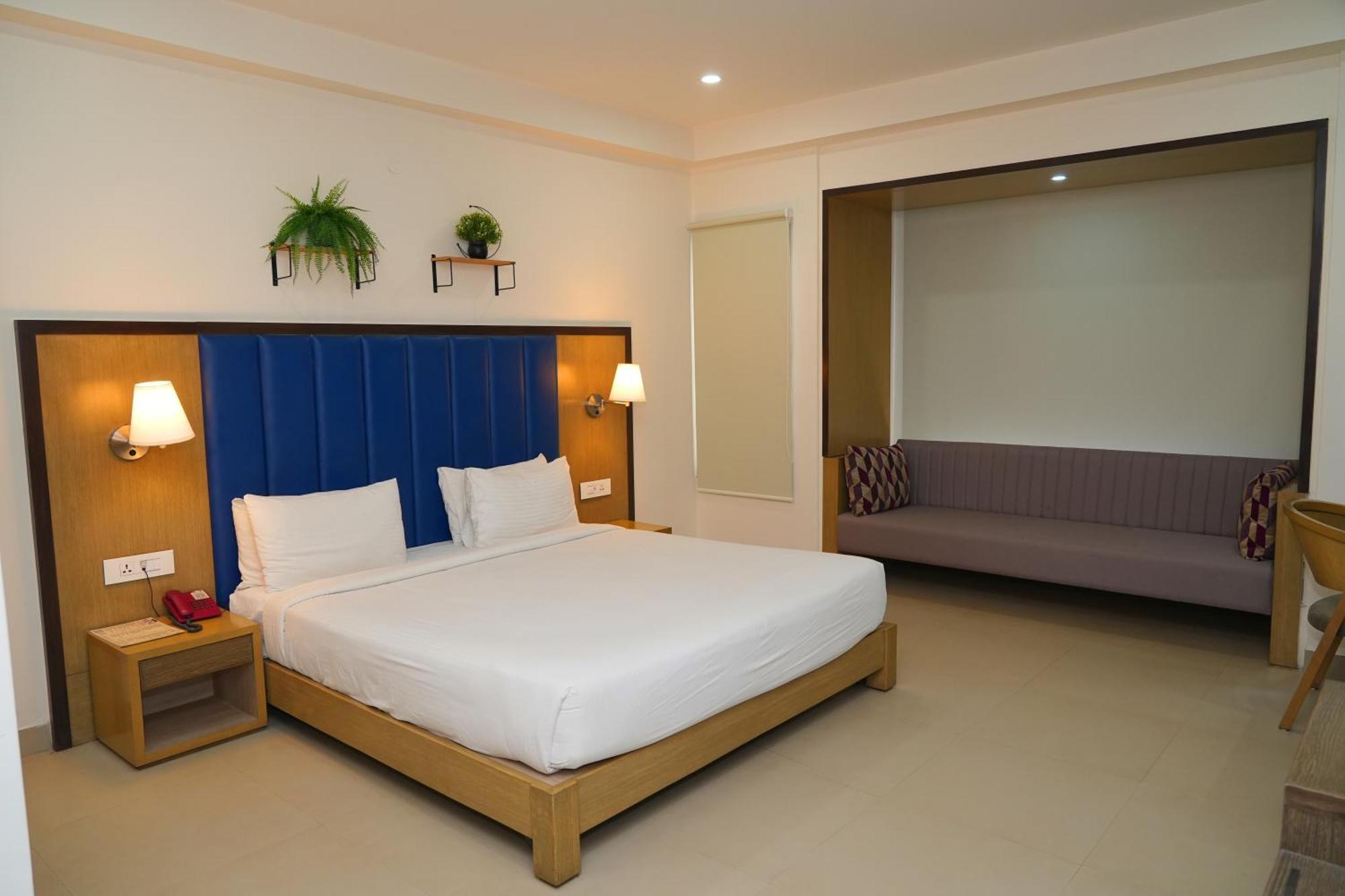 Purple Cloud Hotel Devanahalli Exterior photo